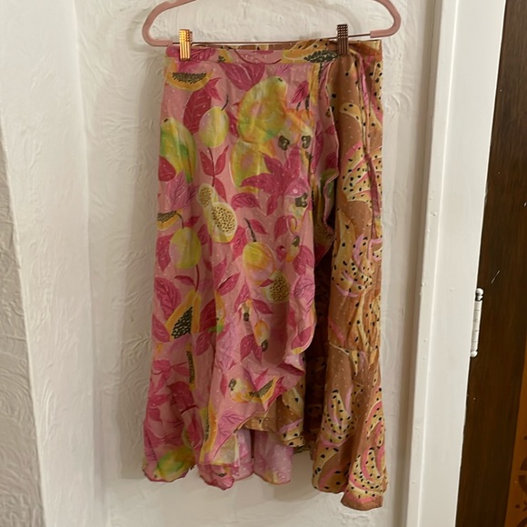 FARM RIO Women's Twice the Prints Wrap Midi Skirt Size S In Tropical Print - Picture 4 of 9